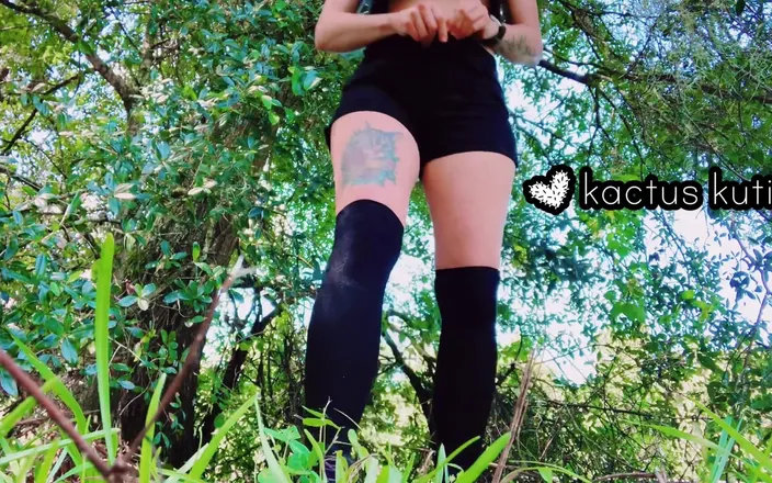 Kactus kutie: Horny Hairy Hiker Quickly Cums Outdoors