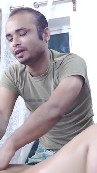 Desi Horny Bihari Bhabhi Wants Oil Massage Hardcore Fuck by Her Male Servant ( Full Movie in Hindi Audio )