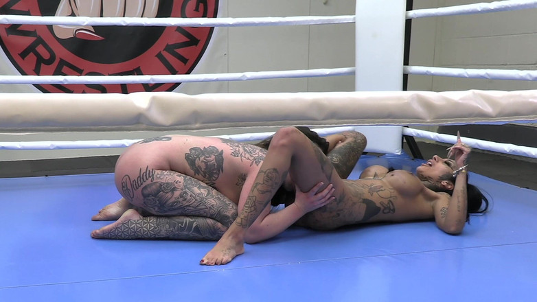 Red Sign Wrestling: Tasha Zoe против этой девки босса