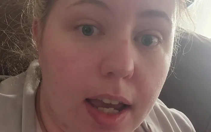 KinkyKatie: I Don't Have Enough Space on My Phone
