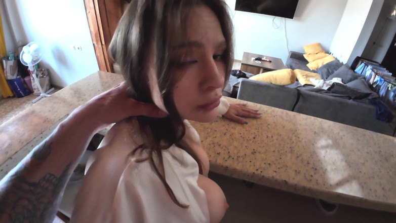 Alexa Poshspicy: POV: 배다른 여동생이 내게 안으로 들어가지 말라고 했지만, 나는 반대할 수 없었다.