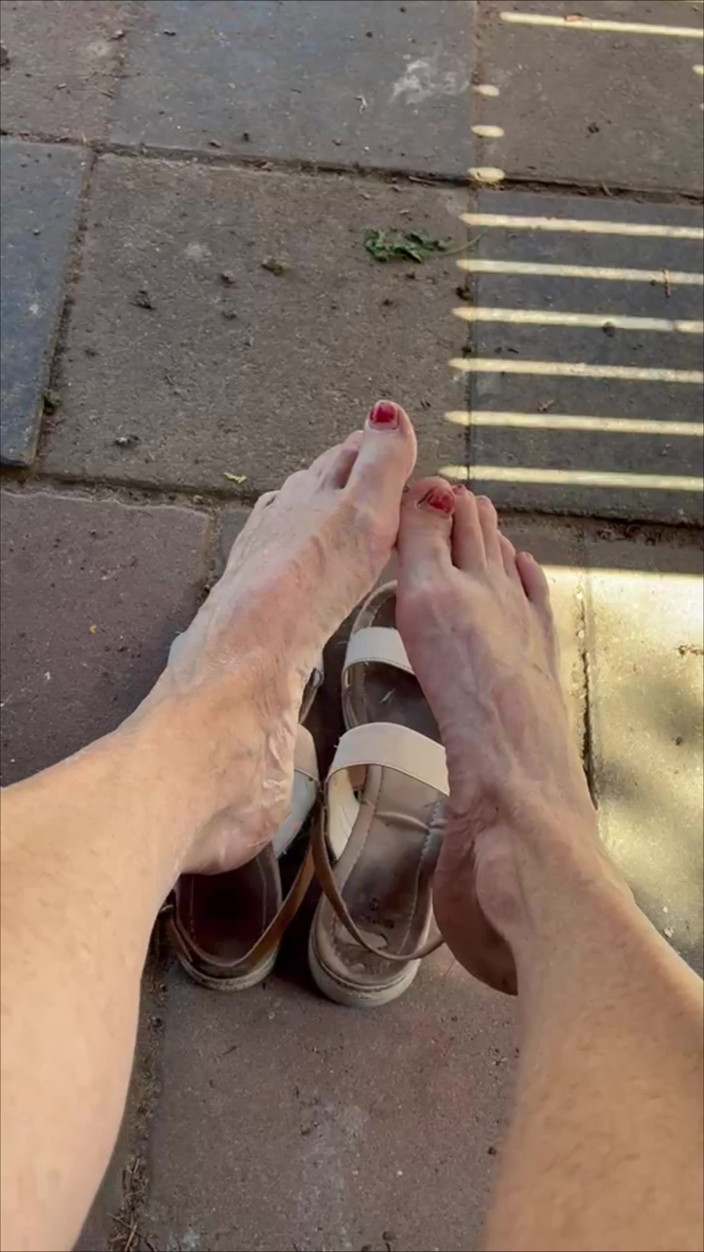 Goldschatz59: My Old Feet Have a Short Break