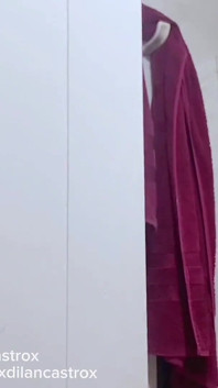 सीधा आदमी युवा ट्विंक को चोदने के लिए बाथरूम में जाता है जबकि वह शॉवर में गांड में वीर्य ले रहा है