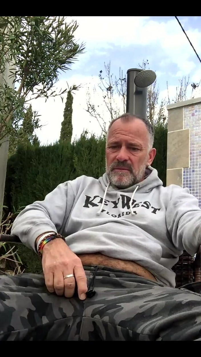 Daddybearvlc: Flux commencé le 15/02/2024 1:58 pm