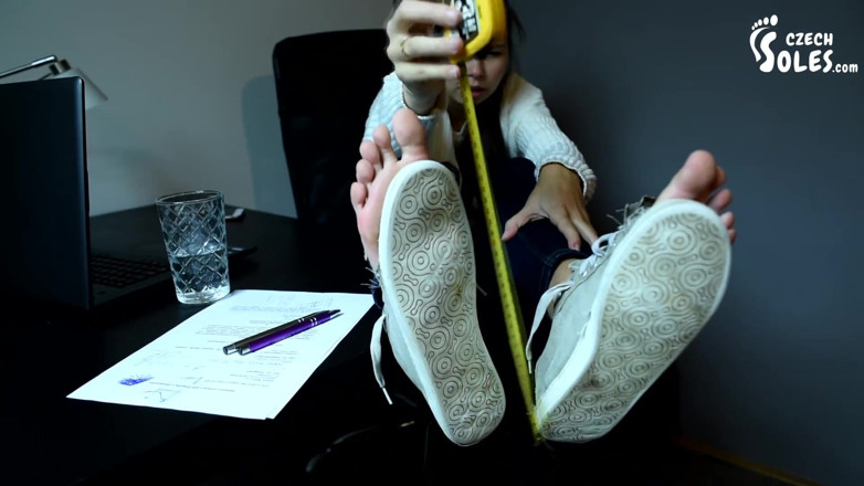 Czech Soles - foot fetish content: Povestea creșterii picioarelor 2