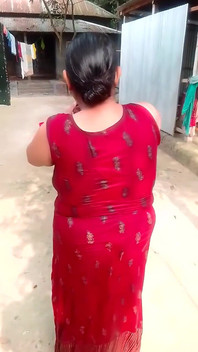 Village Girl's Bathing Video