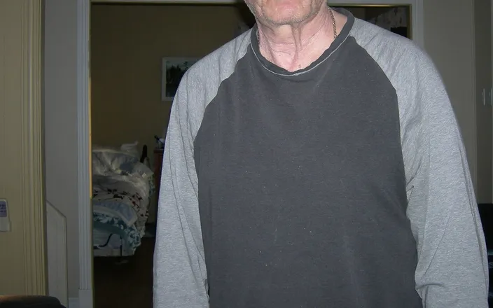 bander 68: Masturbating for You. Enjoy