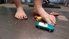 POV BBW Huge Giantess Crushing in Sneakers and Barefoot