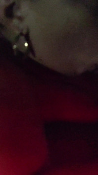Bts brut, Redlight Colombiana Lil, naine