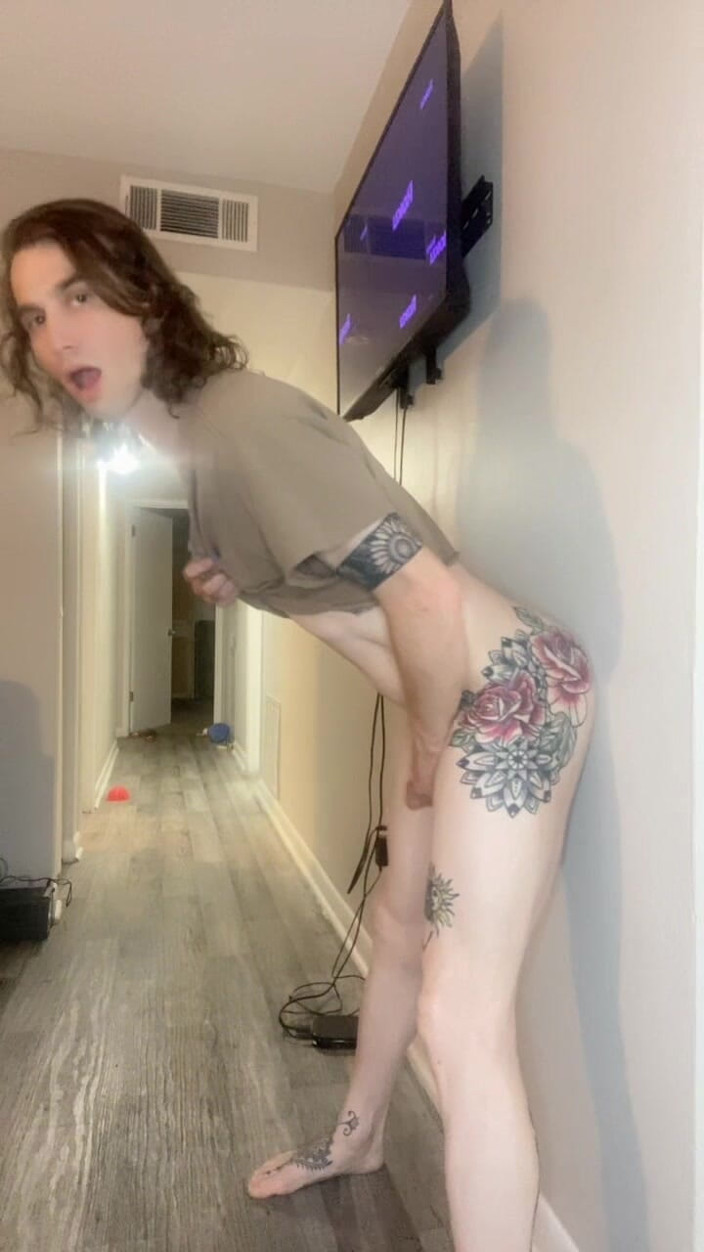 Tessa Rivers: Auto Facial!! Femboy Tessa Juega Con Su Culo Y Se...