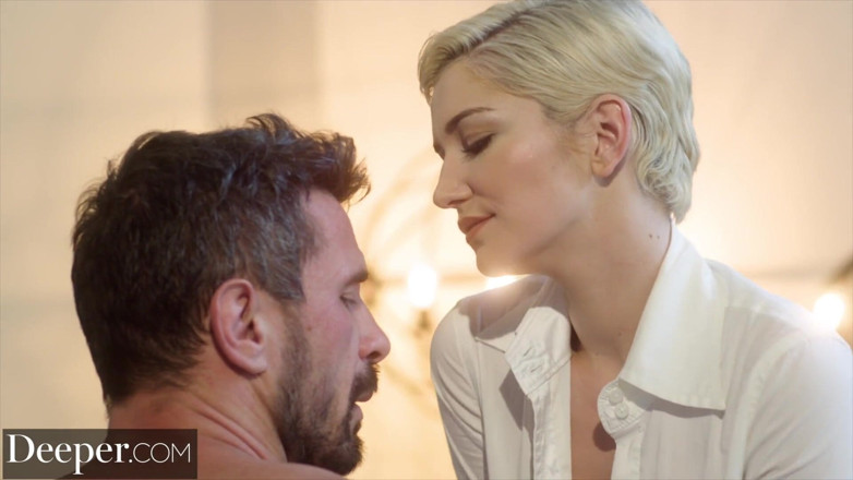 Deeper: Dieper. Masseuse Skye verleidt getrouwde man