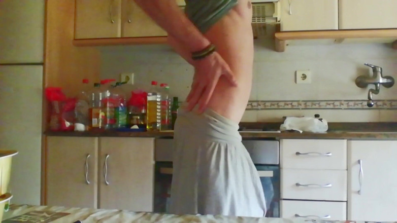 Culopeke: Guy Shows off His Sexy Body