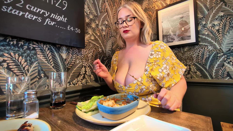 JessieHH: 継母とのディナー Sfw 無料