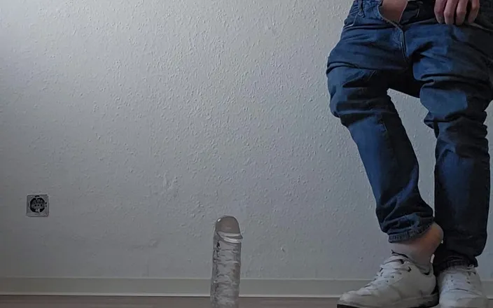 Chris_snoopy_91: Dildo Sucking and Riding