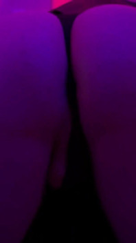 Dominna en transe slave humilie l’esclave