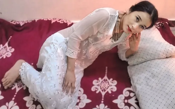 NAASRIN KHAN: The Girl Chewed Out the Landlord Instead of the Rent
