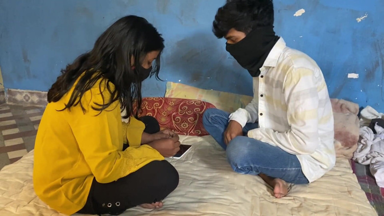 Indian Teen Girl's: Hermanastro de sexo al aire libre y hermanastra fuera de...