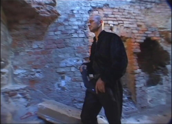 Absolute BDSM films - The original: Ponižující věšení, utažení pusy