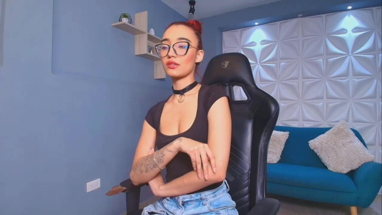 Lia Wood: O Dimineață Fără Partenerul Meu Și Vreau Să Mă Fuți, Lasă-ți...