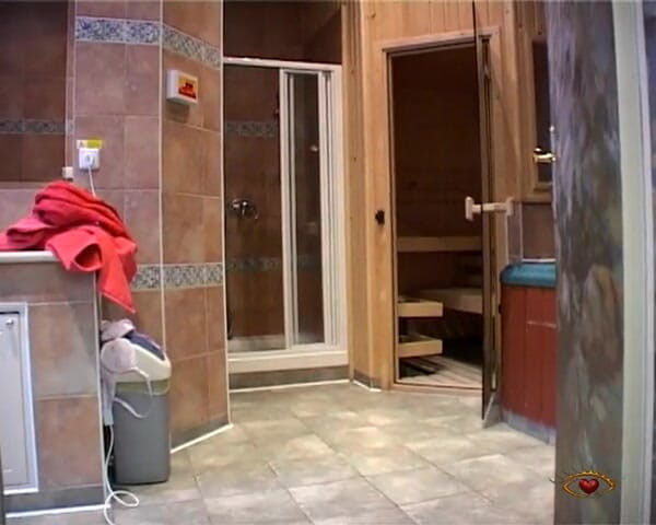Big Sister: Behaarte amateurin im zimmer in den bergen