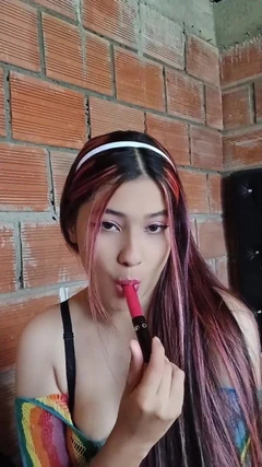 Estudiante universitaria envía video de su nuevo consolador al coordinador de la universidad
