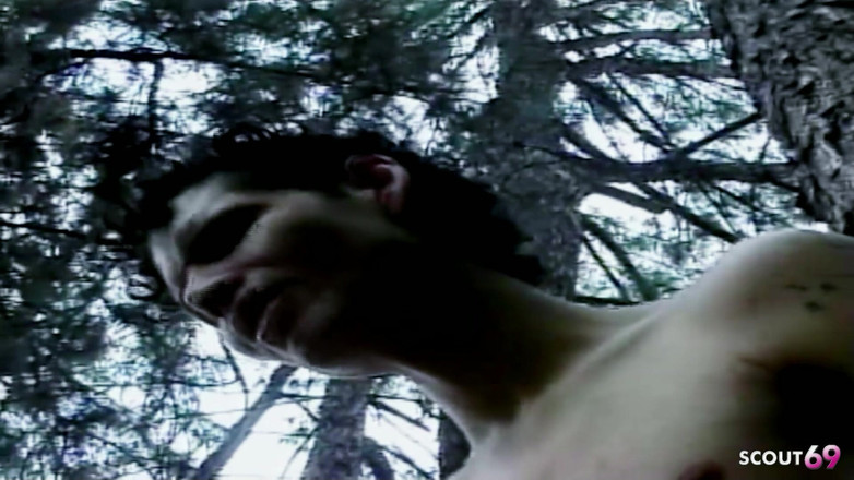 Shemale TS Collection: Zwei typen wechseln sich mit vier trans-frauen ab und ficken...