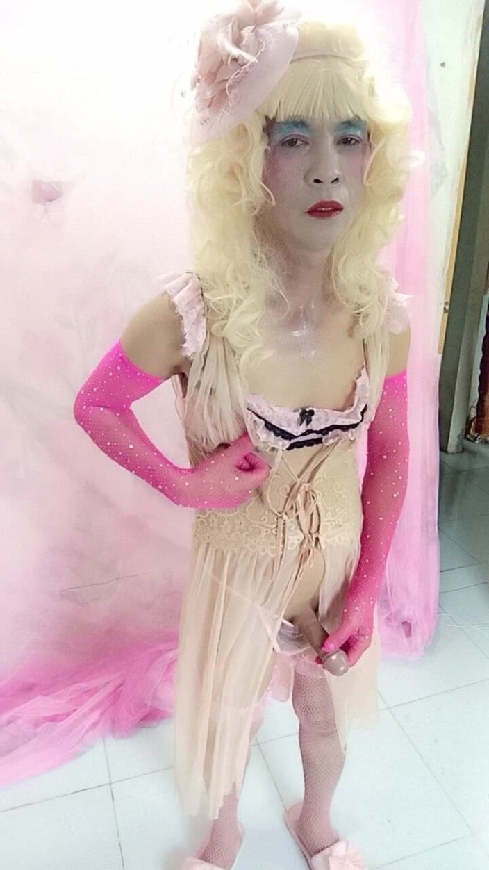 nguyen dang thien tri: Oanh Le nosí sexy oblečení je selfie