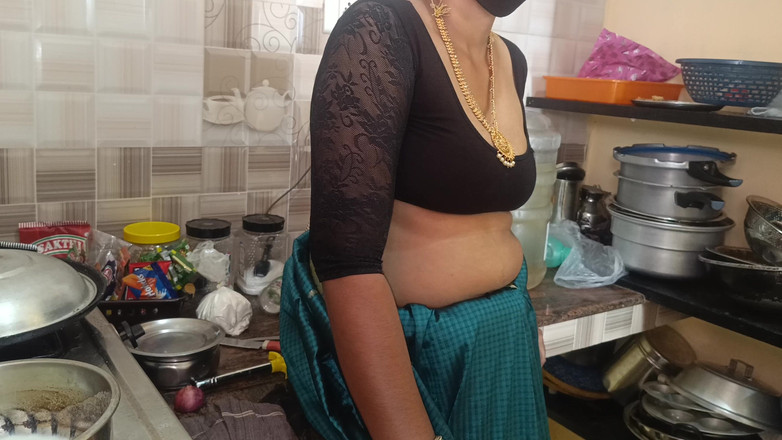 Wonder: Huisvrouw keuken neukpartij