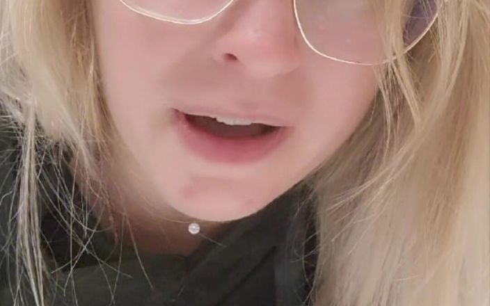 Anna Lynx: Masturbându-se la pula ta Pic