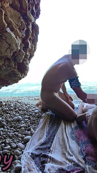 Flashing My Pussy in Front of a Guy in Public Nudist Beach and He Fucks Me and Gives Blowjob - It's Very Risky - Misscreamy