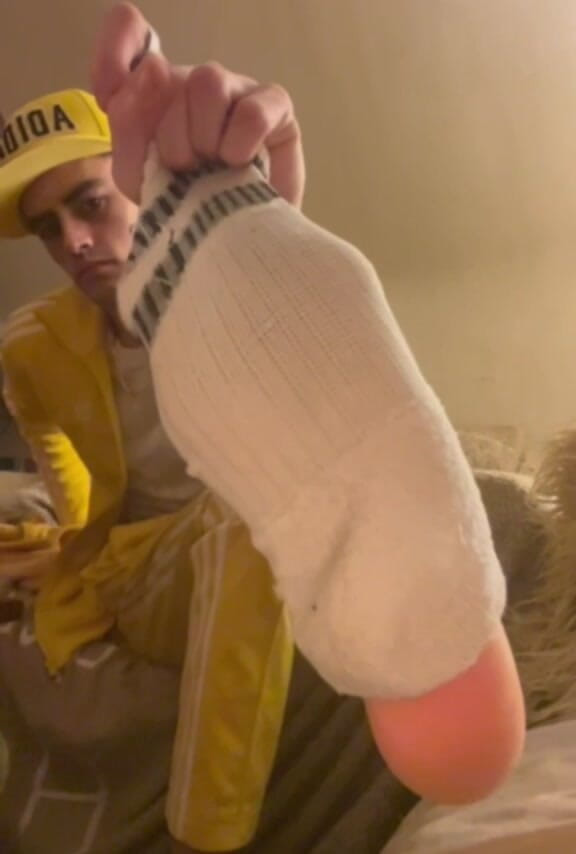 CharlieFox99: Twink Foot Worship POV