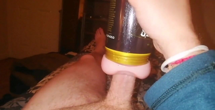 Dirty Talking Guy: Poslouchám, jak šukají, když šukám svou hračku