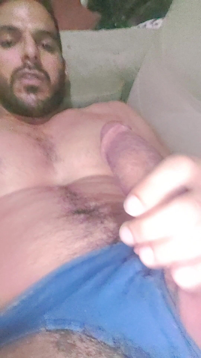 Grayalpha: Baisse-toi comme une salope coquine et reste au fond jusqu’au...