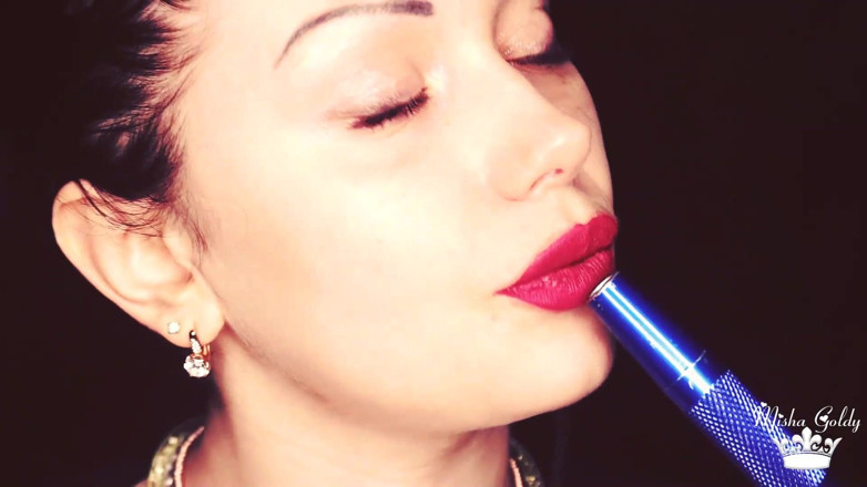 Goddess Misha Goldy: Compilation di fumatori &amp; rossetto e feticcio delle labbra!