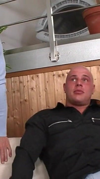 Fancy meisjesscène-1 Twee vrouwelijke vrienden genieten van samen seks in een orgie met een gedeelde cumshot