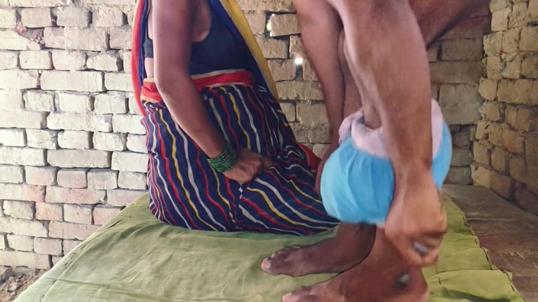 Sumang studio: Дезі гаряче сарі в чоловікові дружини зробила її раком і трахнула її пизду