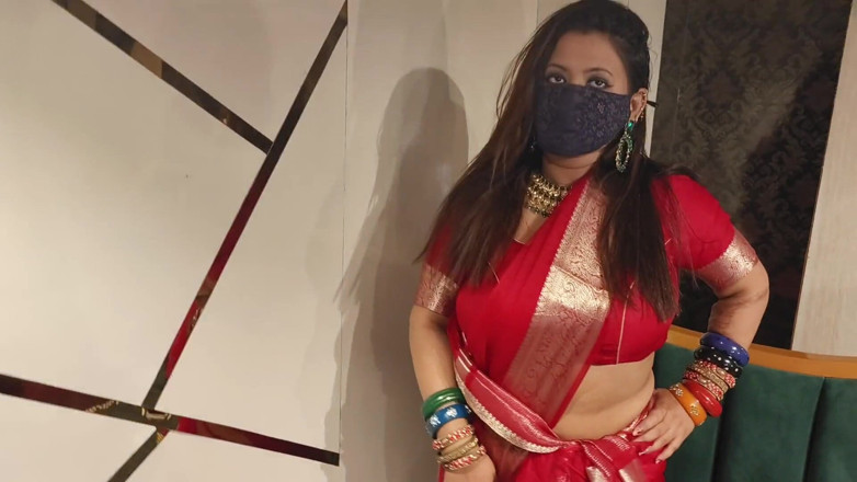 IndianMyra07: 팬티로 배다른 아들을 따먹고 따먹히는 인도 계모
