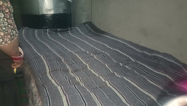 Savita5343: Dolorosa tentativa anal - esposa indiana Savita tenta pela primeira vez...