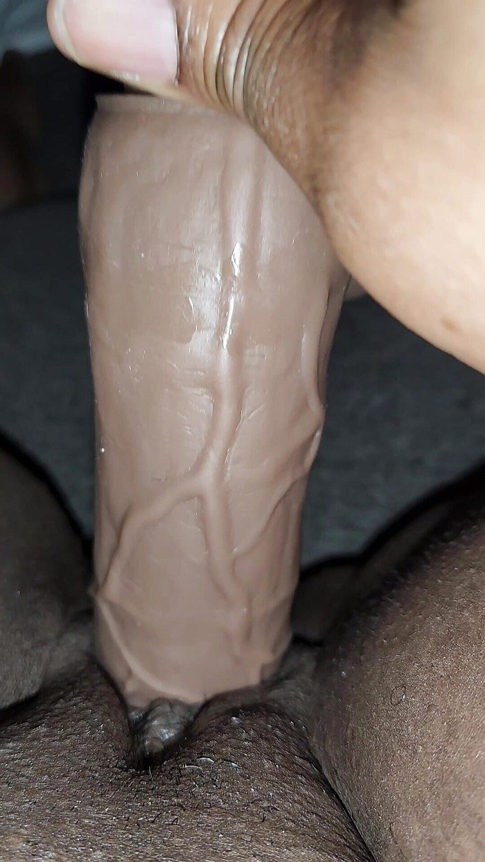 Badie_Riri: Fată excitată care se joacă cu vibratorul ei