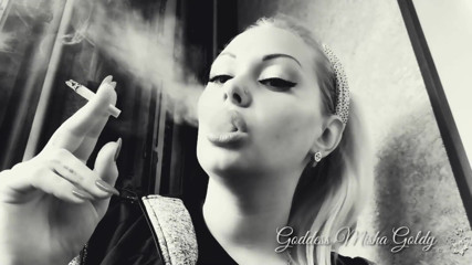 Goddess Misha Goldy: Total smokerizing