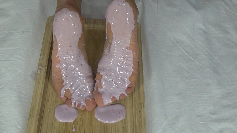 AnnaBUST: Lindas Solas Maduras Em Iogurte