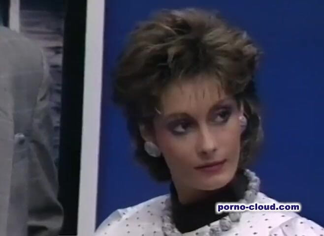Porno Cloud: Dale delle bambole