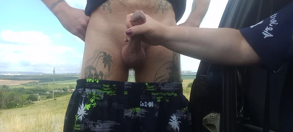 Zona901: The Bitch Saw My Dick and Began to Masturbate It...