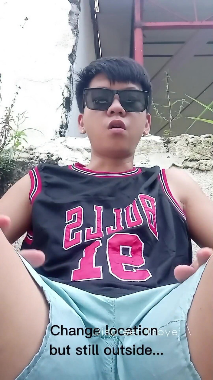 Troye_AsianPinoy: Filipineză jucător de baschet cu pula Mare Veiny. Masturbare în aer...