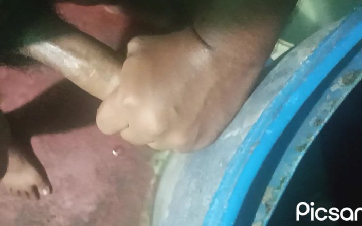 Indianboy4545: インド人男性手コキ射精巨根インド人を演じる