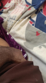 Dona de casa infiel fodendo na cama