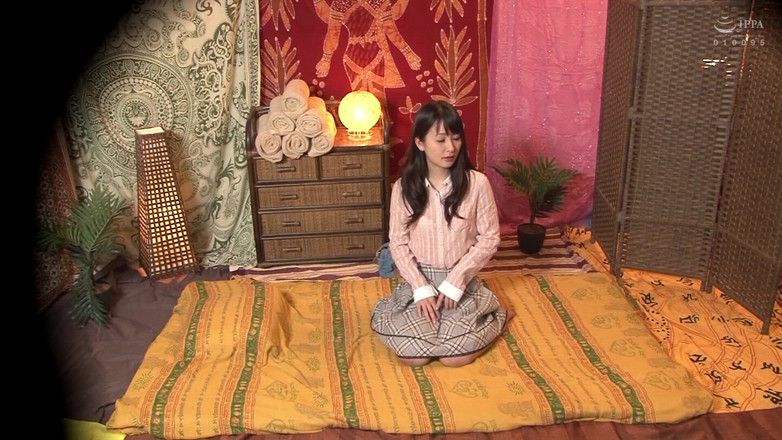 Raptor Inc: Phụ nữ đã kết hôn bị bắn tinh bởi bàn tay...