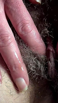 젖은 패딩이 있는 내 더러운 팬티