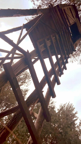 Apomit: Náctiletý chlapec v kožené sukni, žádné kalhoty škádlení