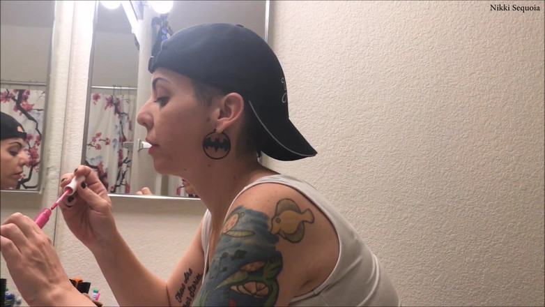 Nikki's Fetishes: Chị kế lớn tuổi của bạn s barges trong - joi